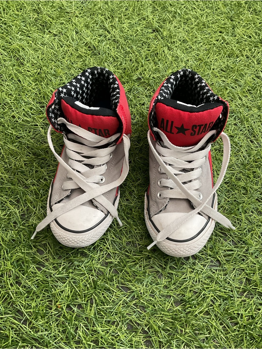 Kids High-Top Sneakers in Red and Gray converse all star